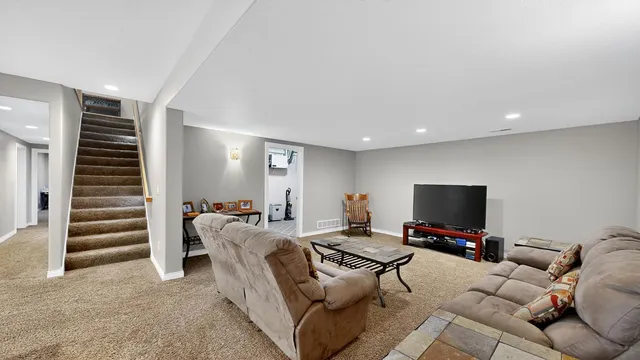 $639,900 | 5274 Southwood Drive Southwest, Rochester, MN 55902