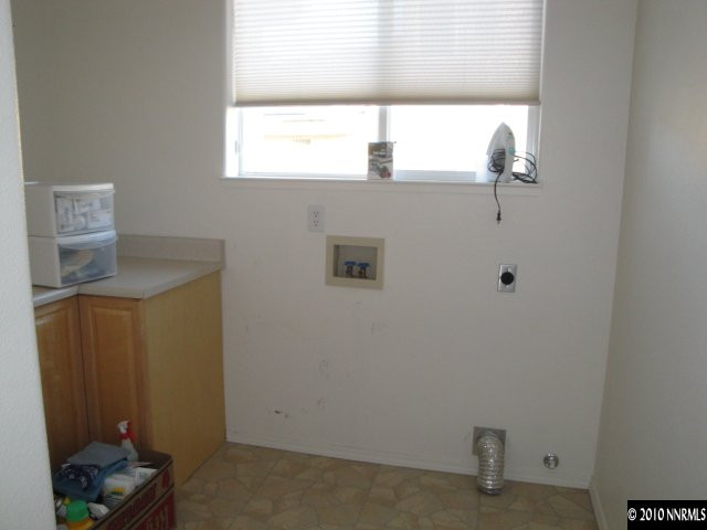 2920 Ariel Drive Reno, NV 89523 - Photo 3 of 7 Photo 3