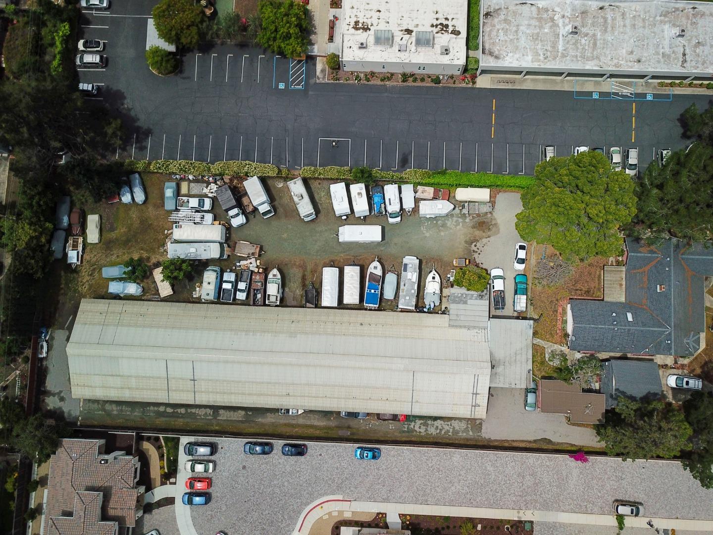 20860 McClellan Road Cupertino, CA 95014 - Photo 5 of 6 a front view of a house with garden