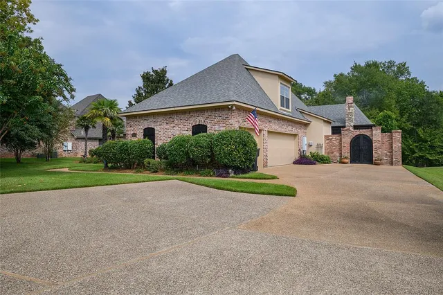 $675,000 | 1166 Waters Edge Circle, Shreveport, LA 71106