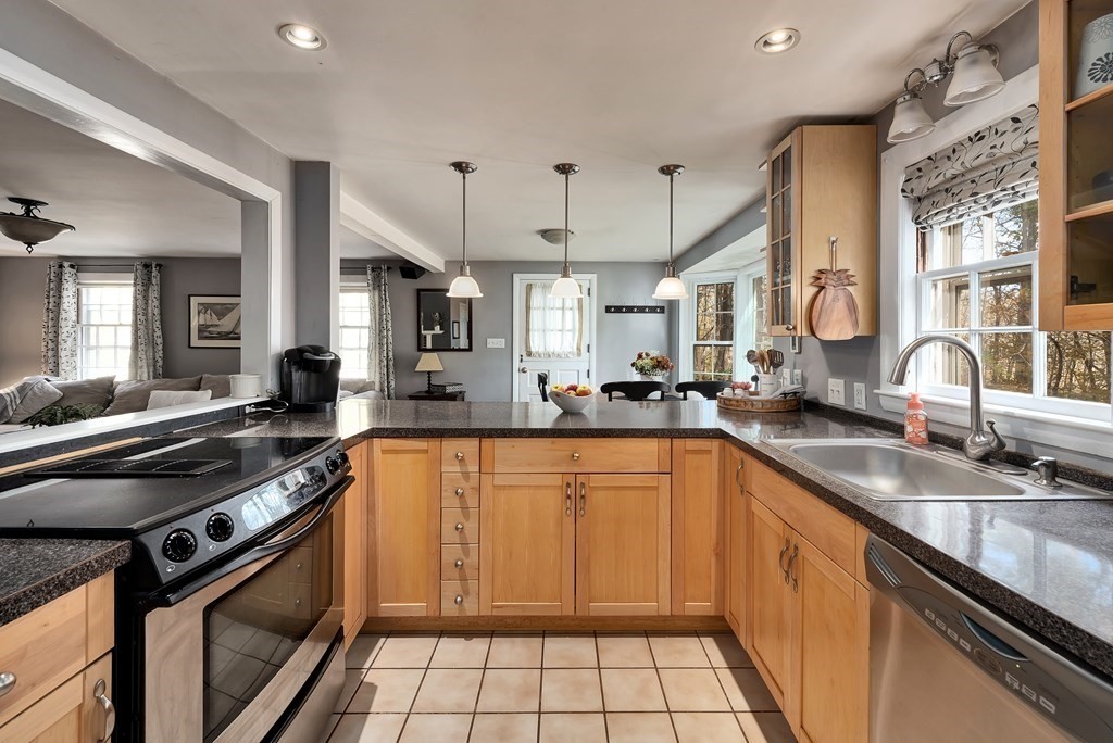 54 Hillside Road Boxford, MA 01921 - Photo 2 of 32