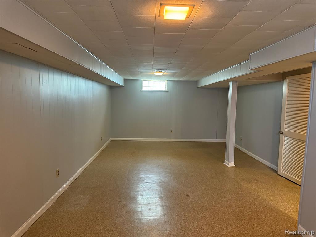 18224 Fox Redford, MI 48240 - Photo 13 of 15
