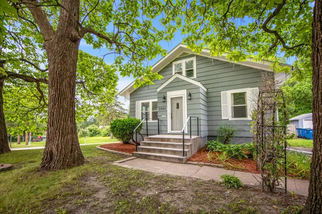 $224,900 | 3301 Beard Avenue North, Minneapolis, MN 55422