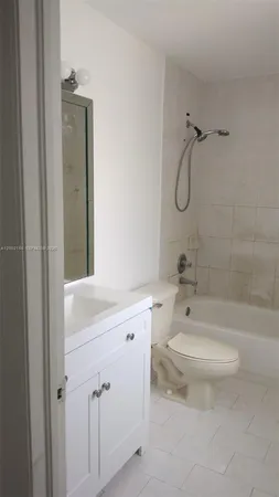 $2,950 | 8382 Southwest 152nd Avenue, Unit 124, Miami, FL 33193