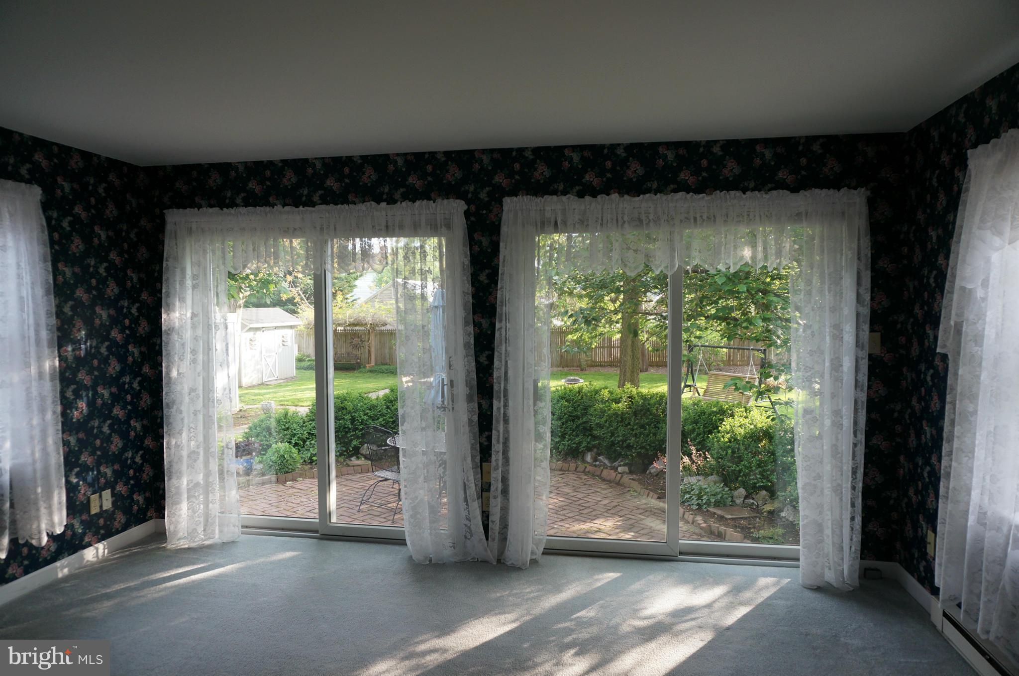 11306 Marbern Road Hagerstown, MD 21740 - Photo 15 of 30 Sun Rm Exits To Large Brick Patio - Entertain!!!