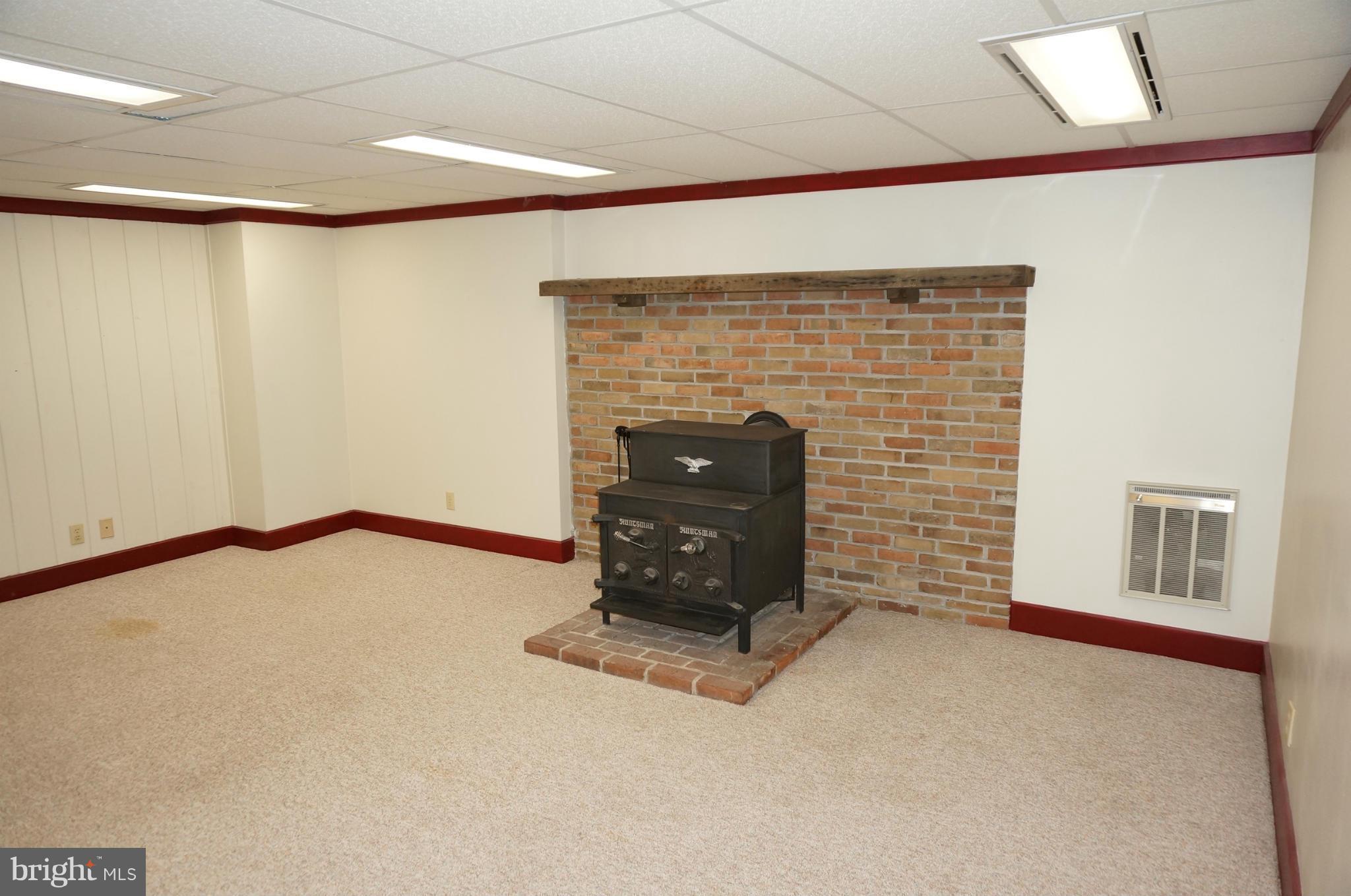 11306 Marbern Road Hagerstown, MD 21740 - Photo 27 of 30 Lower Level FR - Woodstove