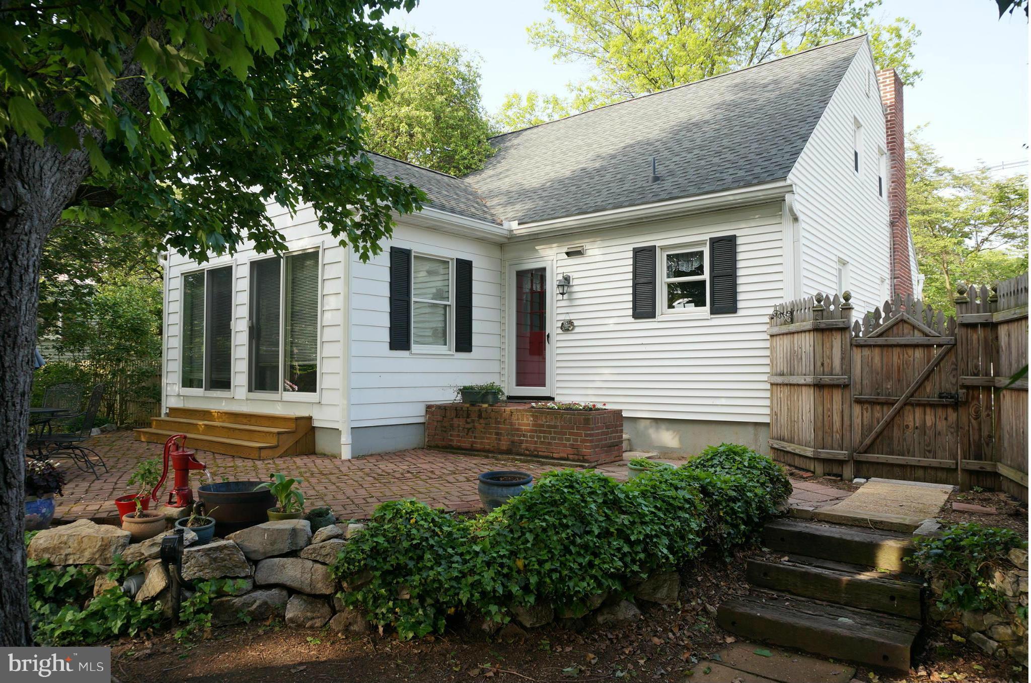 11306 Marbern Road Hagerstown, MD 21740 - Photo 6 of 30 Sun Room Addition - Large Brick Patio