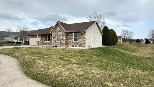 $359,900 | 1312 Red Oak Drive, Goshen, IN 46526