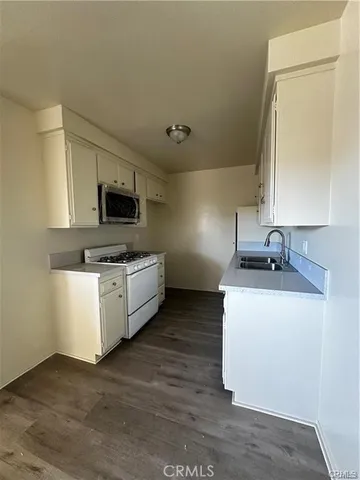 $1,800 | 908 Marguerita Avenue, Unit 7, Alhambra, CA 91803