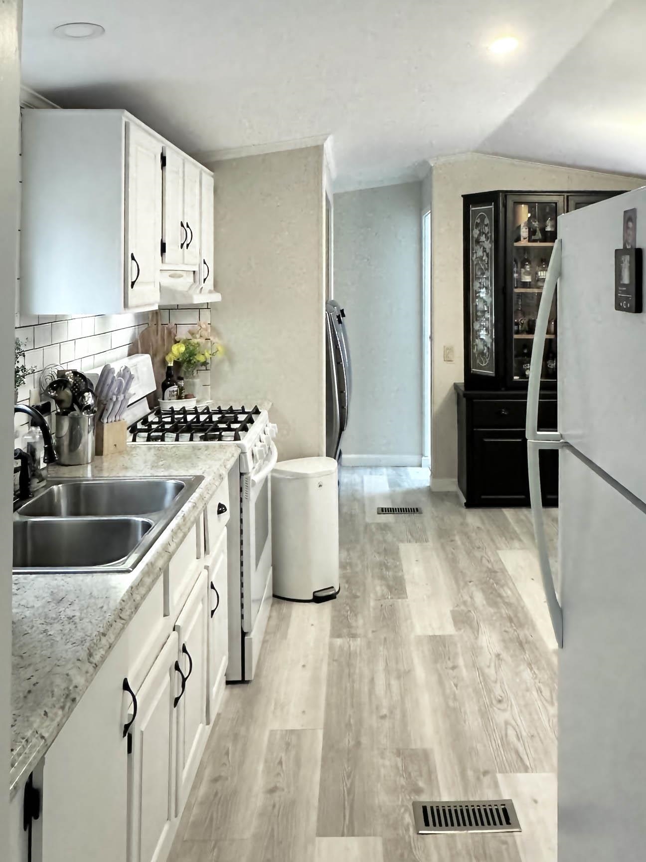 242 Riverside Drive Campton, NH 03223 - Photo 12 of 38