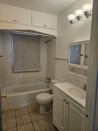 $950 | 2205 25th Street, Unit FRONT, Lubbock, TX 79411