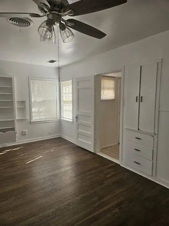 $950 | 2205 25th Street, Unit FRONT, Lubbock, TX 79411
