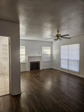 $950 | 2205 25th Street, Unit FRONT, Lubbock, TX 79411