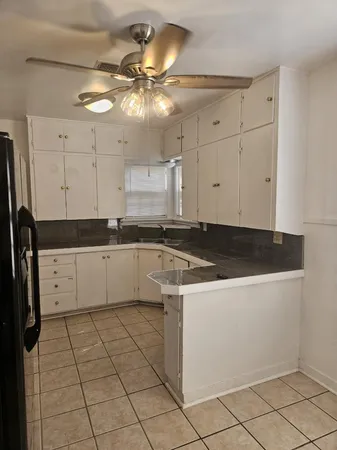 $950 | 2205 25th Street, Unit FRONT, Lubbock, TX 79411