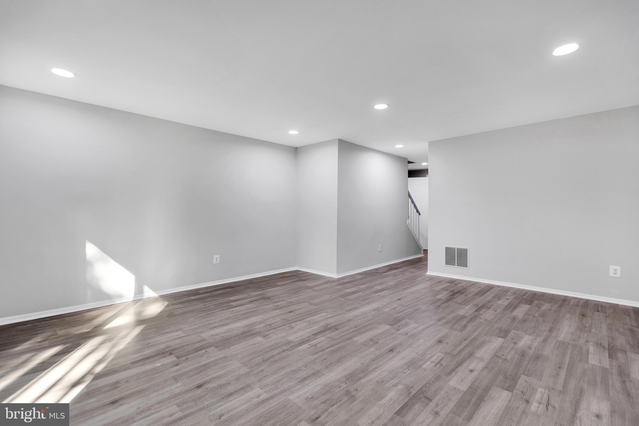 2406 Potterfield Road Baltimore, MD 21244 - Photo 15 of 16