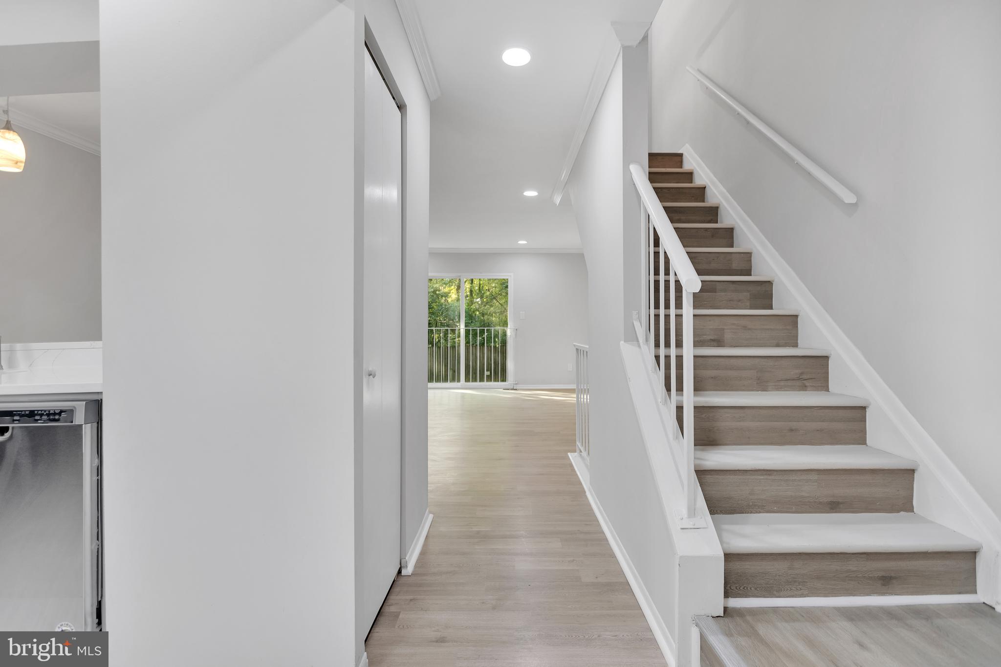 2406 Potterfield Road Baltimore, MD 21244 - Photo 5 of 16