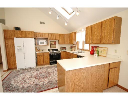 55 Summer Hill Road Maynard, MA 01754 - Photo 4 of 13