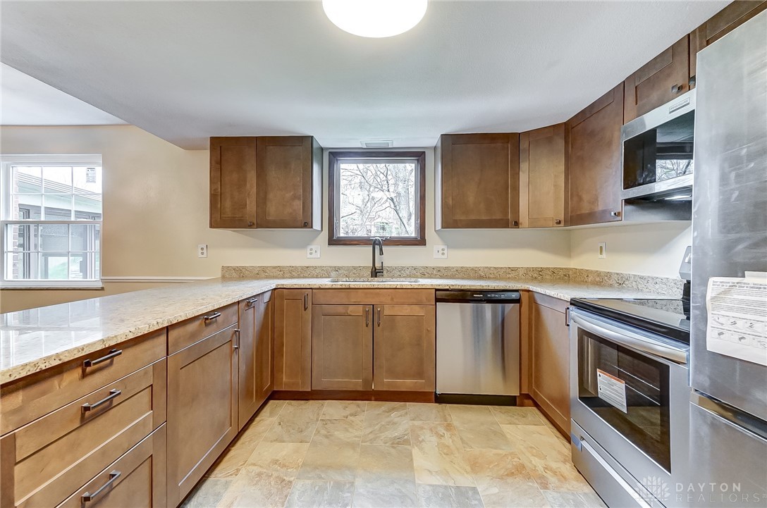 1013 Rio Lane Kettering, OH 45429 - Photo 17 of 59 Gallery Image 17