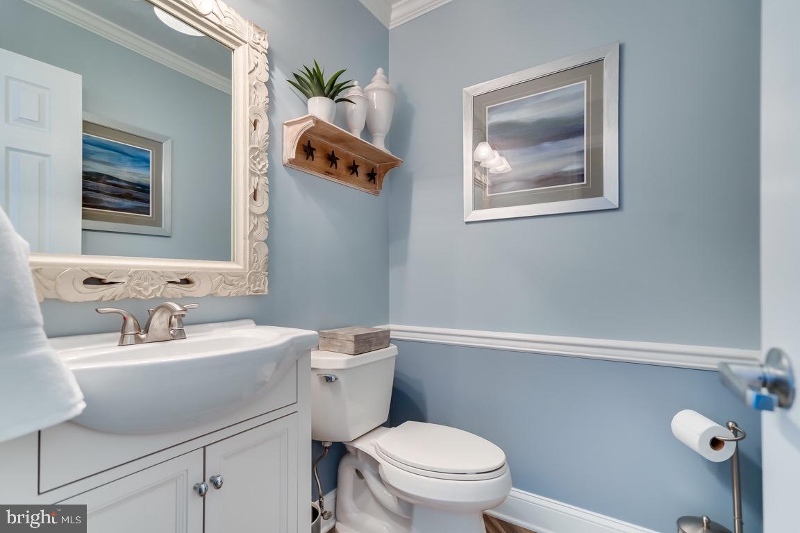 107 Jones Road Chester, MD 21619 - Photo 18 of 64 Powder room, half-bath.