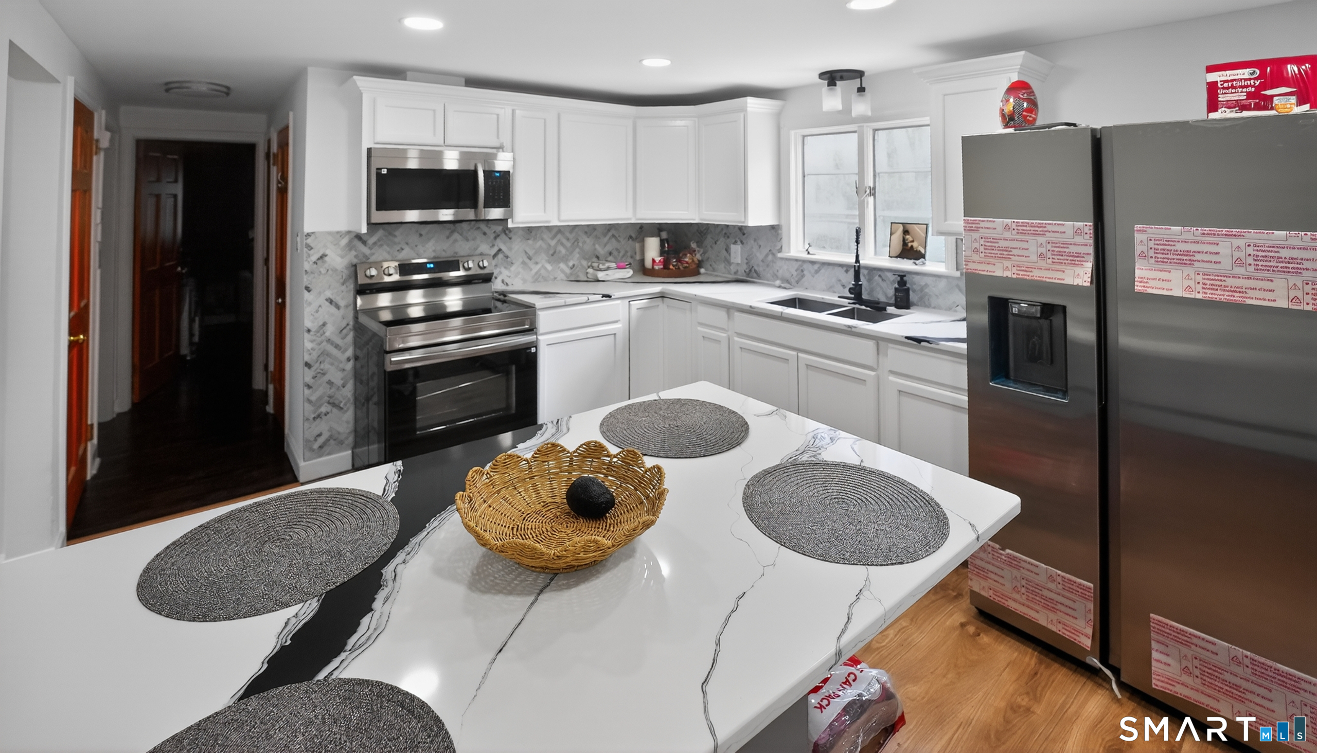 93 Wayland Avenue Waterbury, CT 06708 - Photo 4 of 12