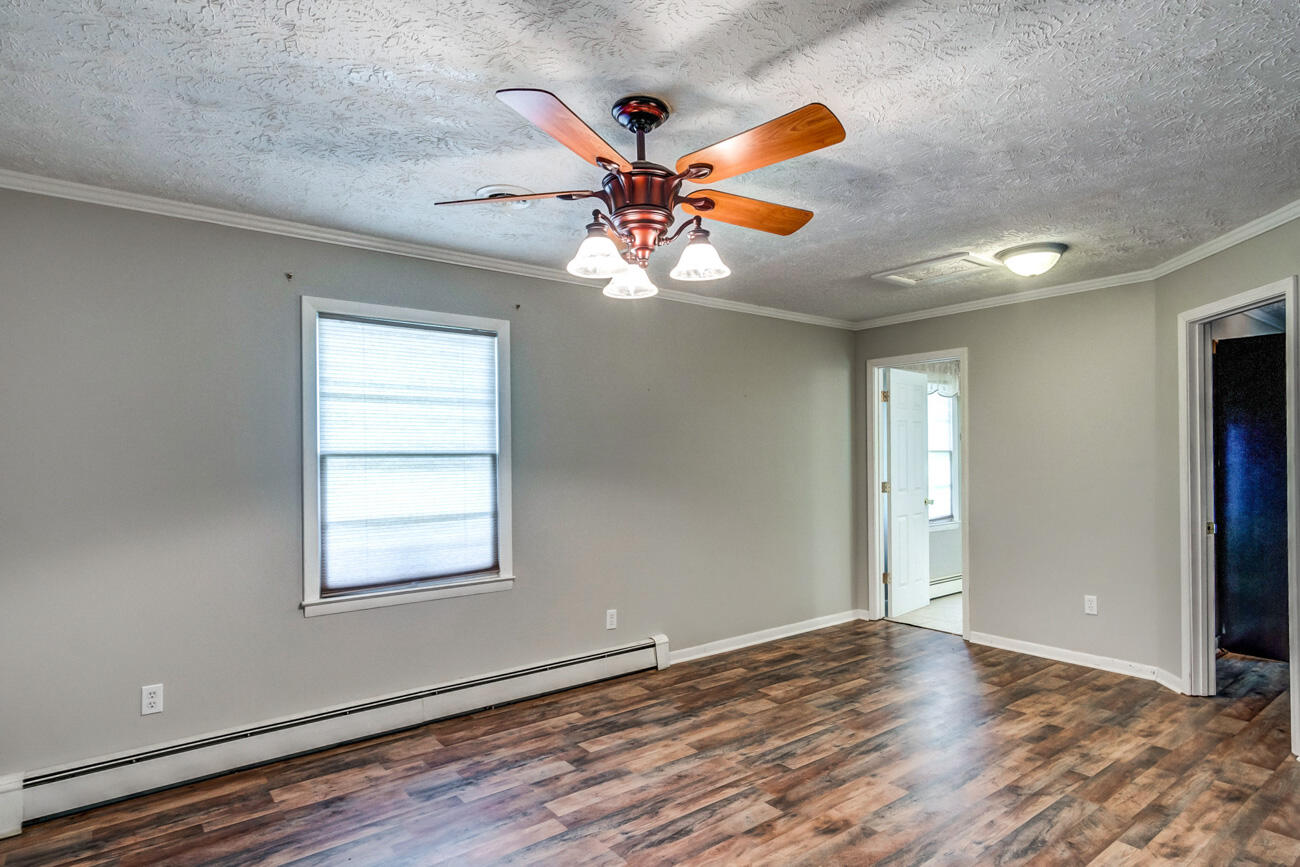 415 Riddell Court Irvine, KY 40336 - Photo 17 of 38 163