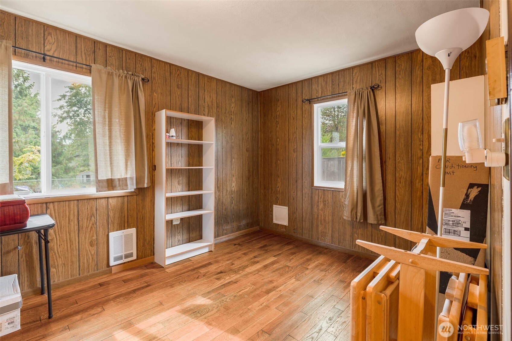 2703 Maple Street Bremerton, WA 98310 - Photo 14 of 28 Gallery Image 14