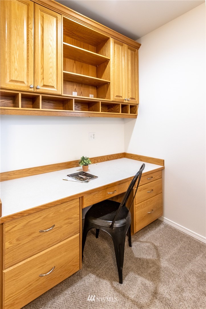 9147 Benson Road Lynden, WA 98264 - Photo 27 of 40 a view of an empty walk in closet