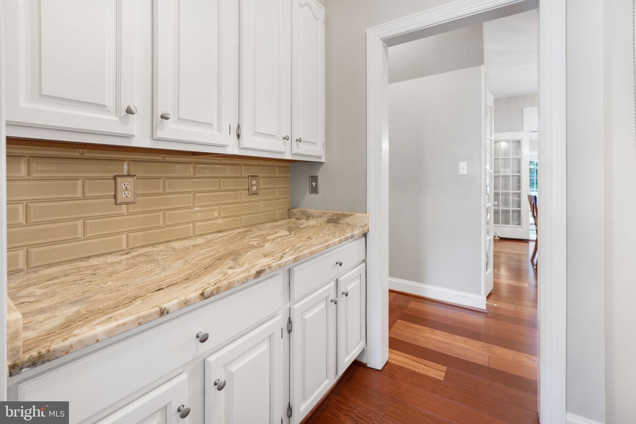 1142 Round Pebble Lane Reston, VA 20194 - Photo 25 of 75 Butlers Pantry
