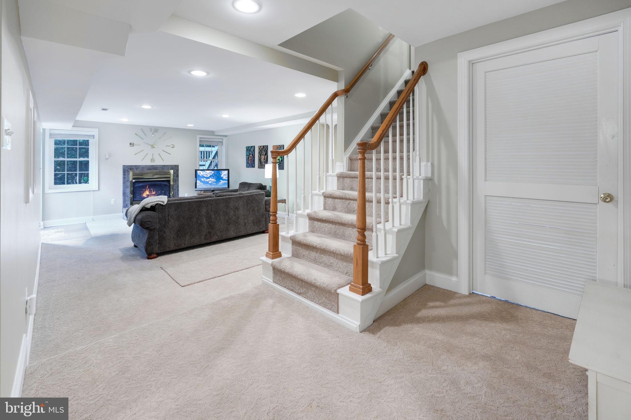 1142 Round Pebble Lane Reston, VA 20194 - Photo 44 of 75 Gallery Image 44