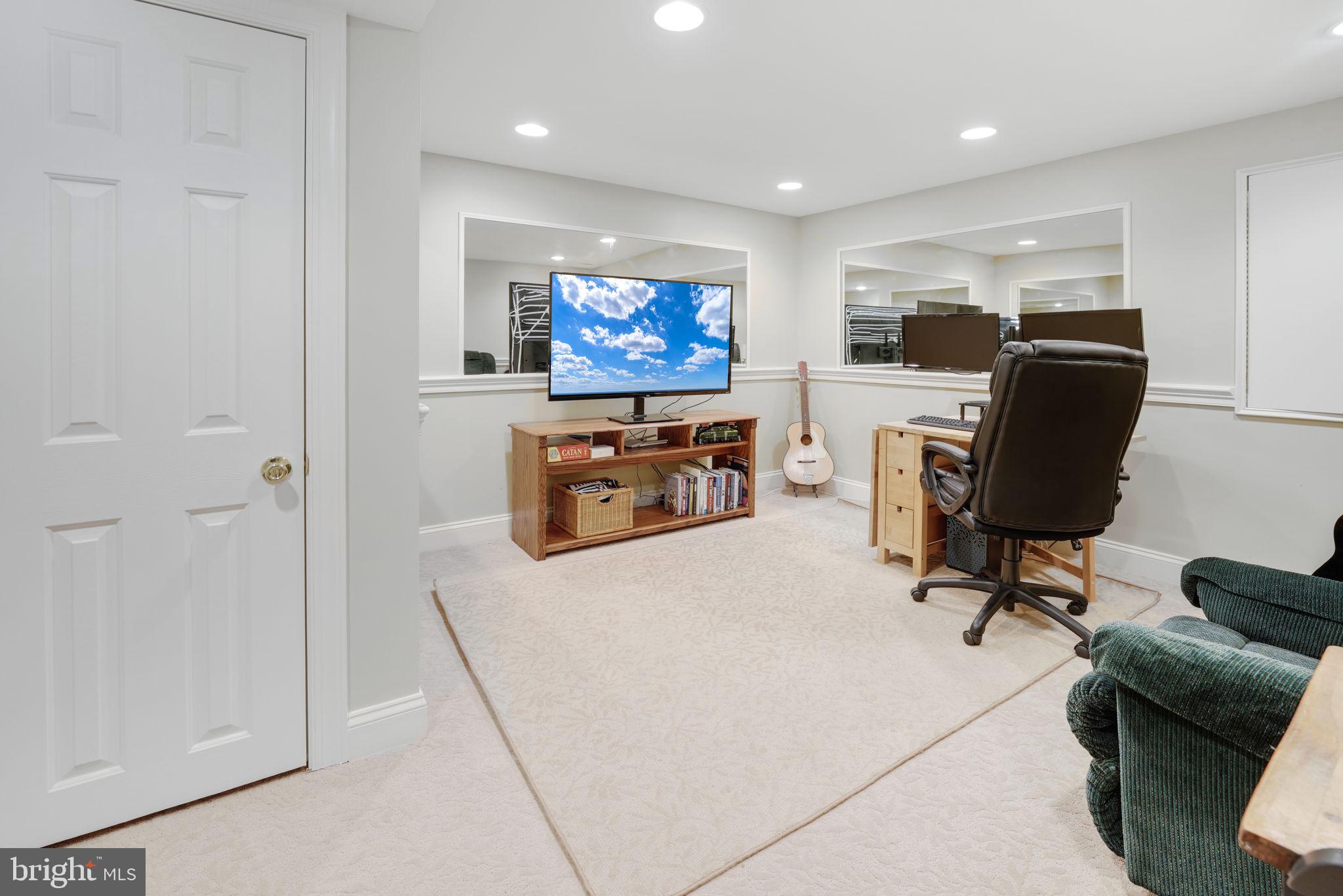 1142 Round Pebble Lane Reston, VA 20194 - Photo 53 of 75 Gallery Image 53