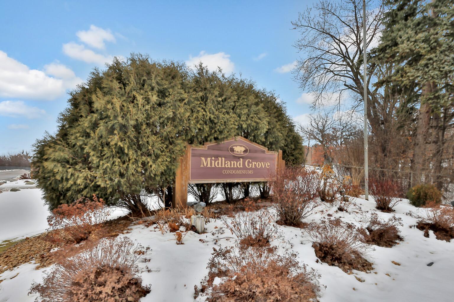 2220 Midland Grove Road, Unit 206 Roseville, MN 55113 - Photo 2 of 33