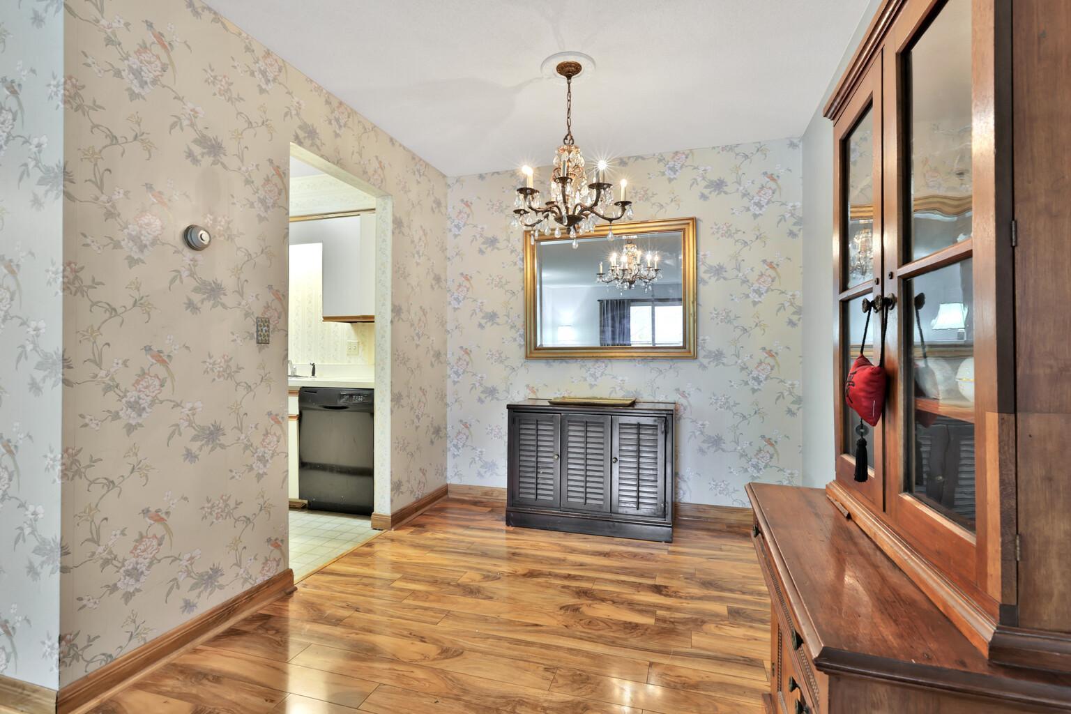 2220 Midland Grove Road, Unit 206 Roseville, MN 55113 - Photo 9 of 33