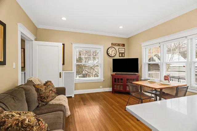 $989,000 | 2731 Park Place, Evanston, IL 60201