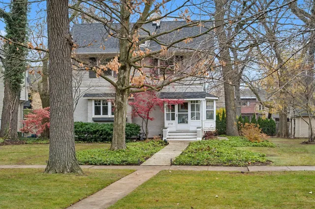 $989,000 | 2731 Park Place, Evanston, IL 60201
