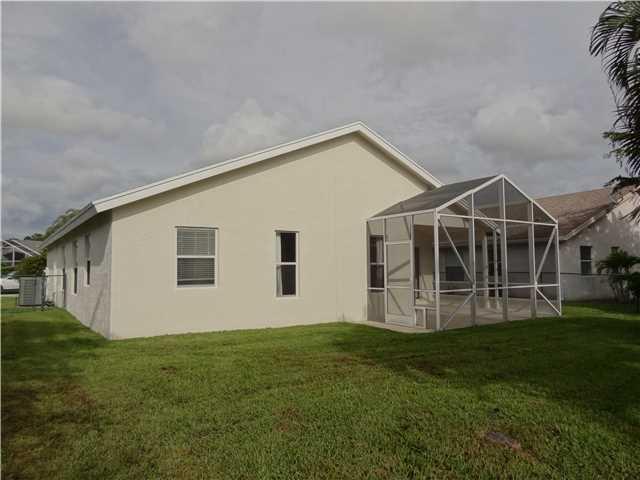 8920 Southwest Chrysler Circle Stuart, FL 34997 - Photo 9 of 18 Gallery Image 9