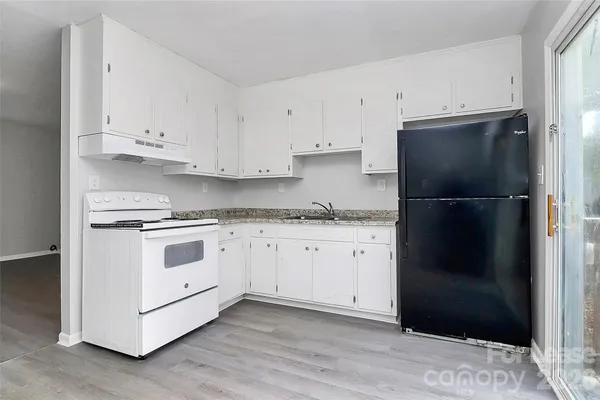 $950 | 501 North Ransom Street, Unit B, Gastonia, NC 28052