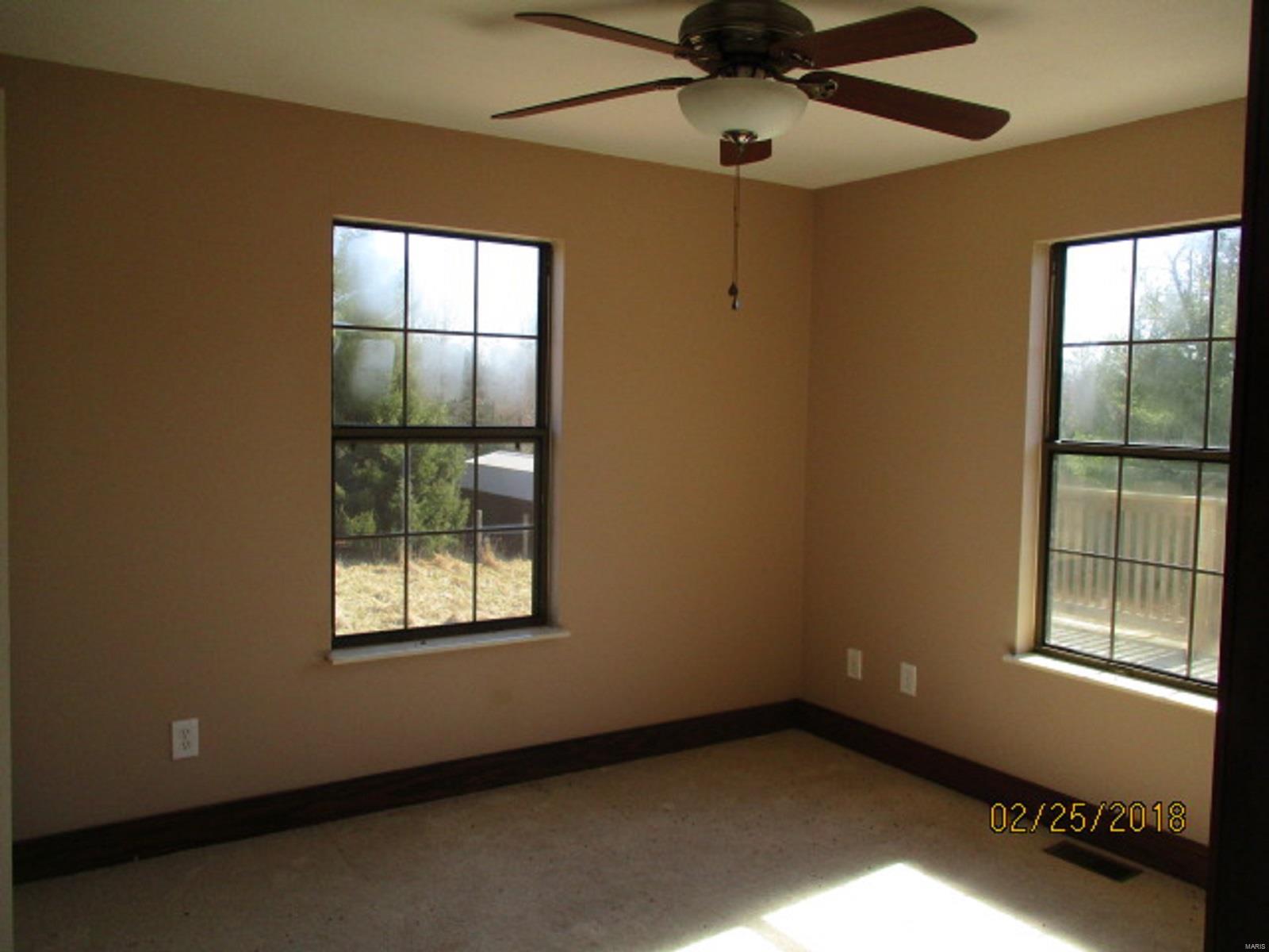 3672 Pleasant View Lane Fults, IL 62244 - Photo 6 of 7 Gallery Image 6