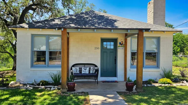 $249,777 | 250 Patterson Street, Medina, TX 78055