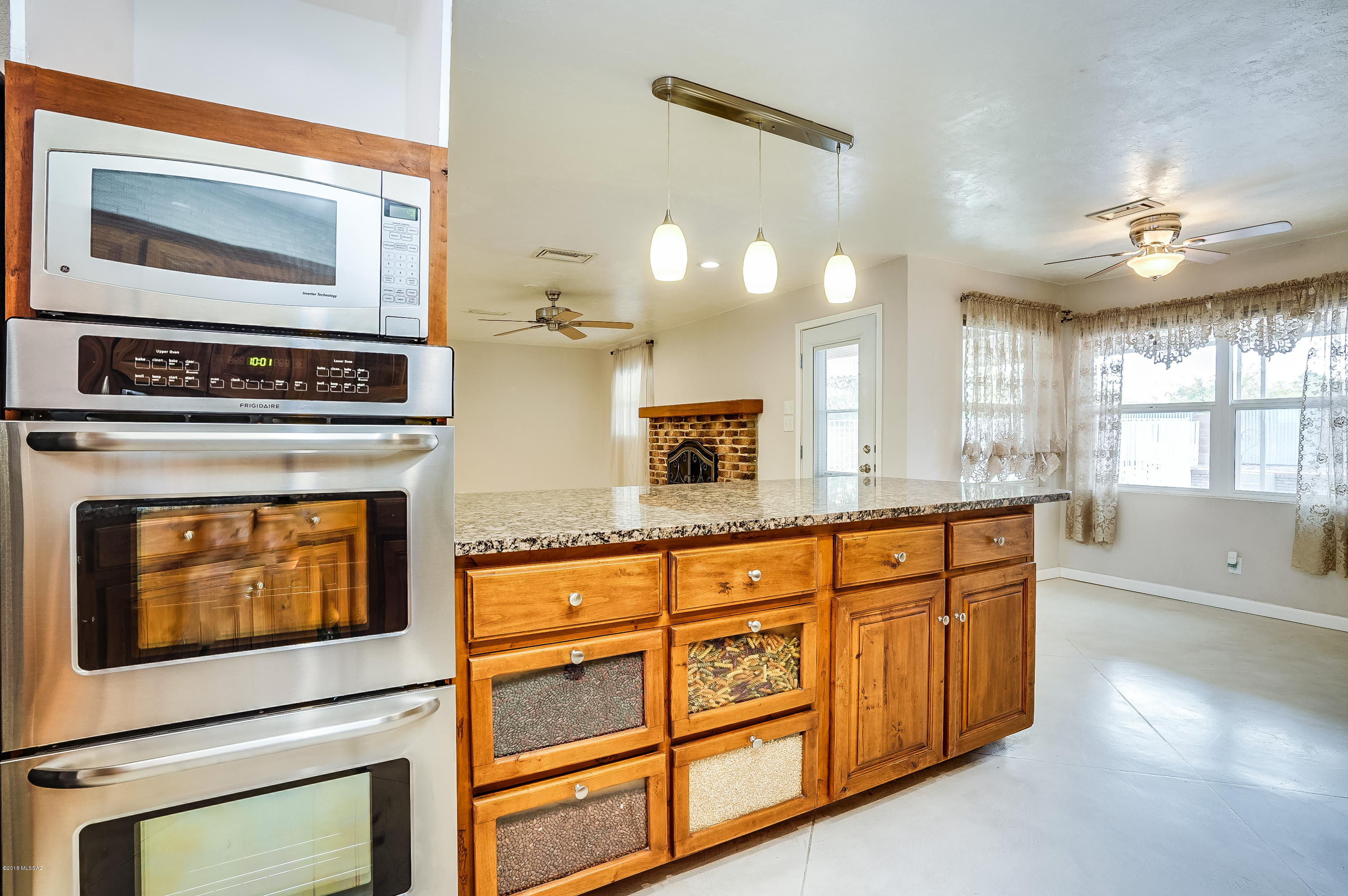 7044 East Redbud Road Tucson, AZ 85715 - Photo 4 of 49 Gallery Image 4