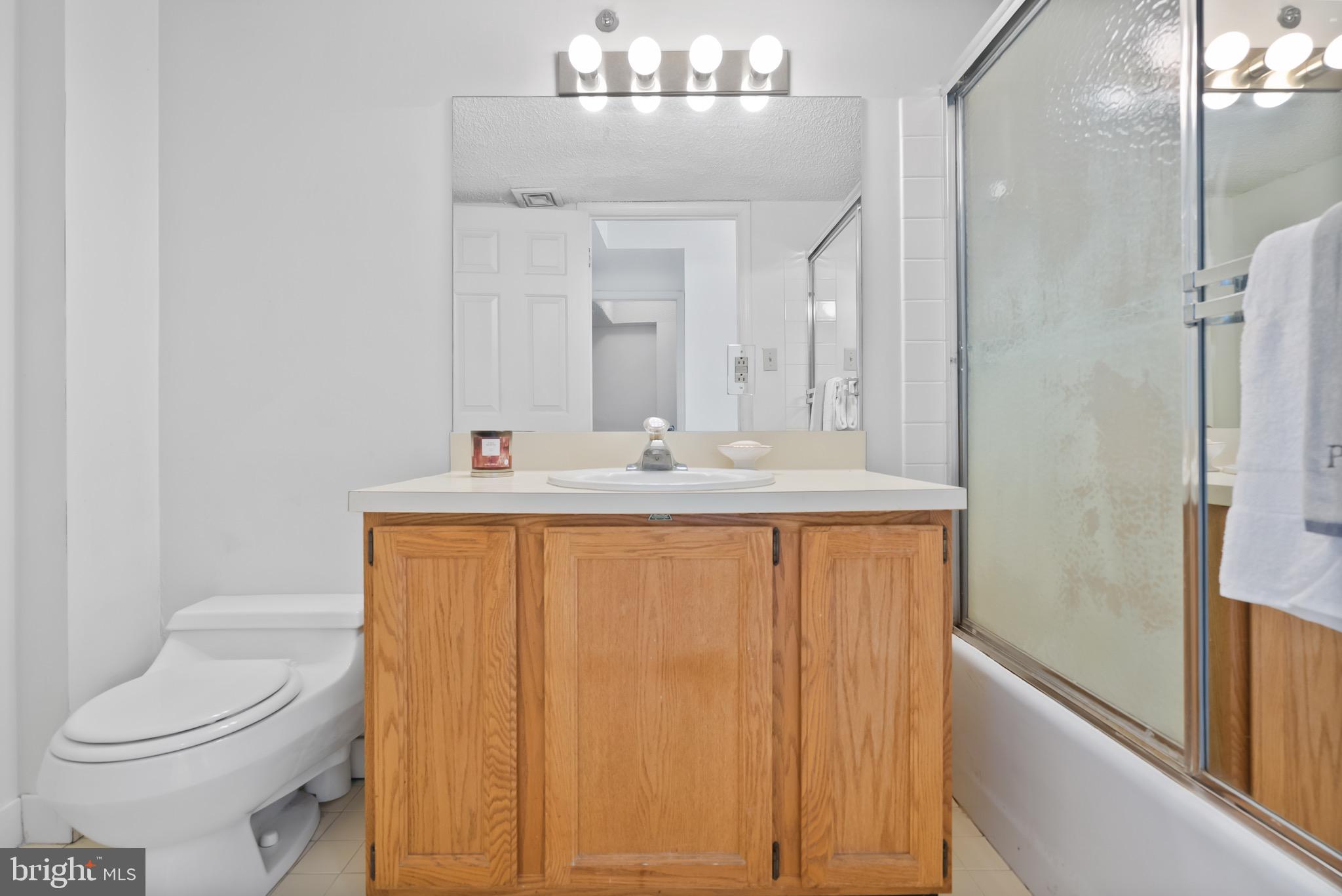 3900 West Ford Road, Unit 23C Philadelphia, PA 19131 - Photo 24 of 28 2nd Bath