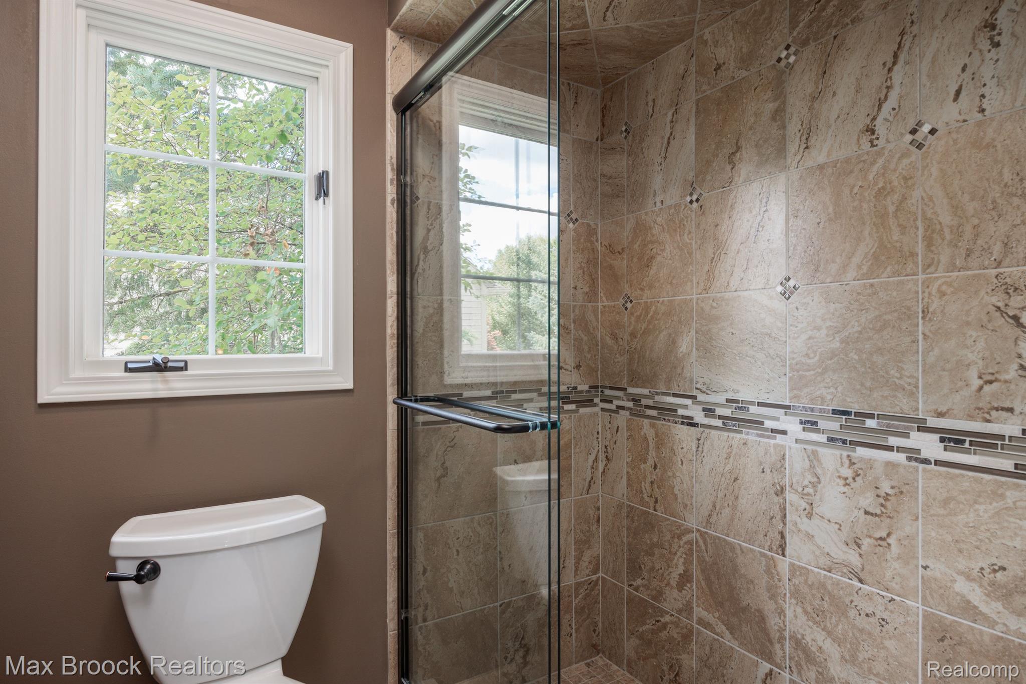 5744 Kirkridge Trail Rochester, MI 48306 - Photo 36 of 60 Gallery Image 36