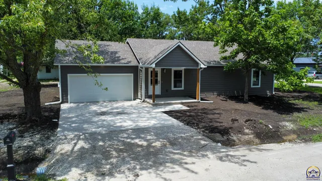 $225,000 | 702 South 8th Street, Burlington, KS 66839
