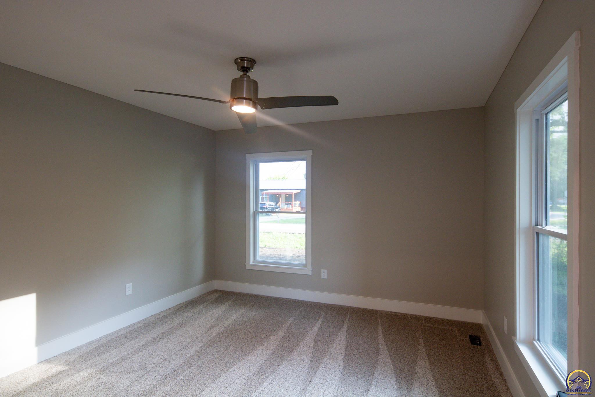 702 South 8th Street Burlington, KS 66839 - Photo 21 of 48 Primary