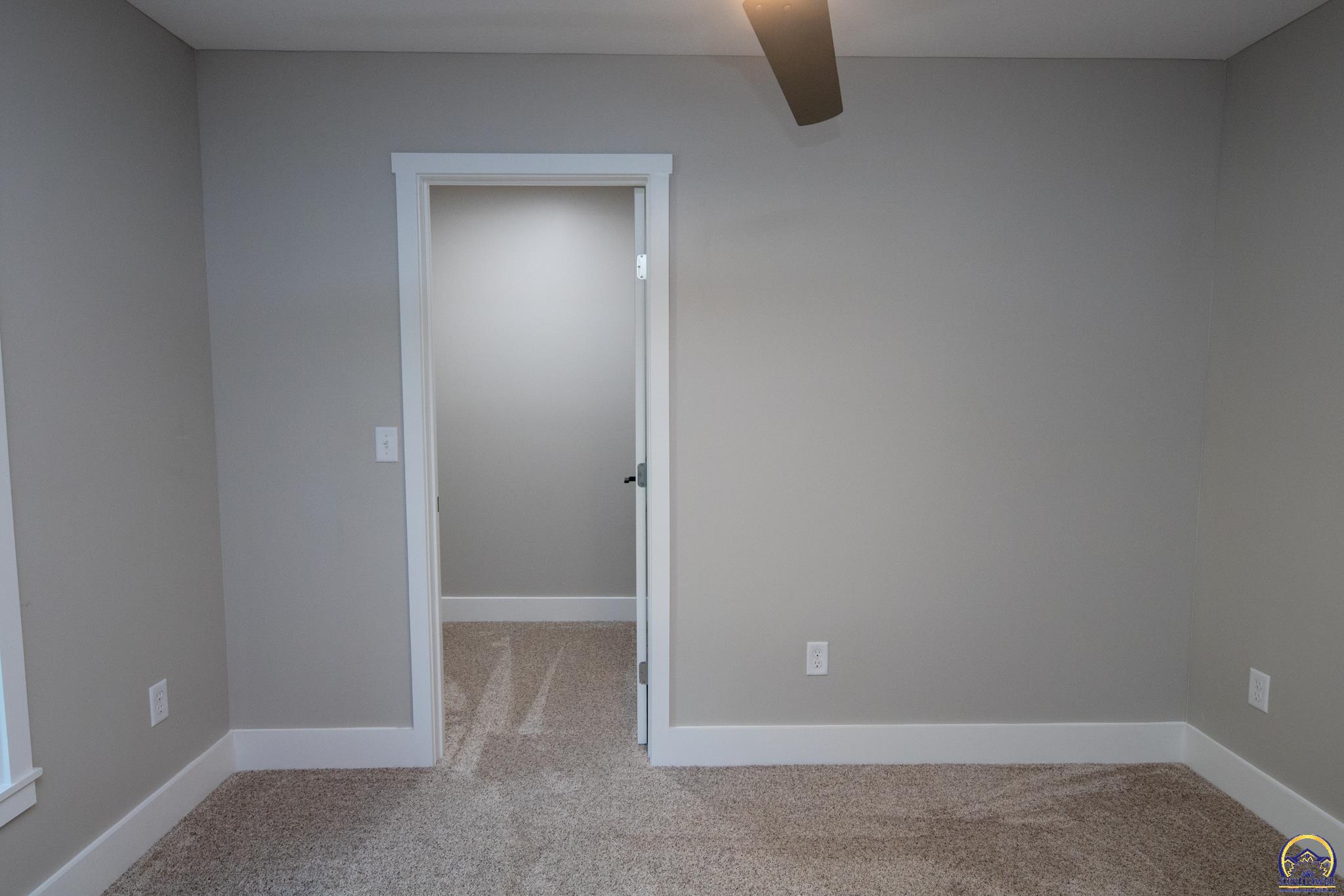 702 South 8th Street Burlington, KS 66839 - Photo 33 of 48