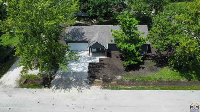 $225,000 | 702 South 8th Street, Burlington, KS 66839