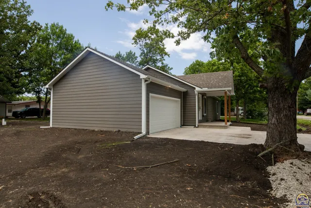 $225,000 | 702 South 8th Street, Burlington, KS 66839