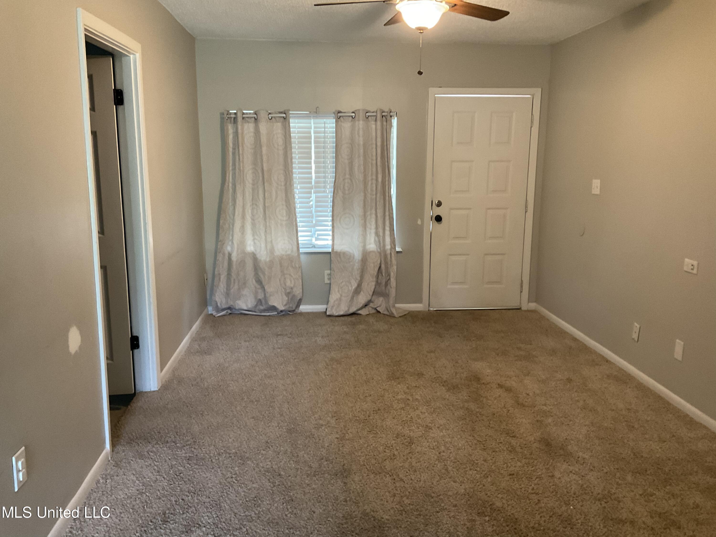 109 McRaven Street Clinton, MS 39056 - Photo 2 of 11 5CE056DF-6E53-462D-9D97-46493BE7FCD3