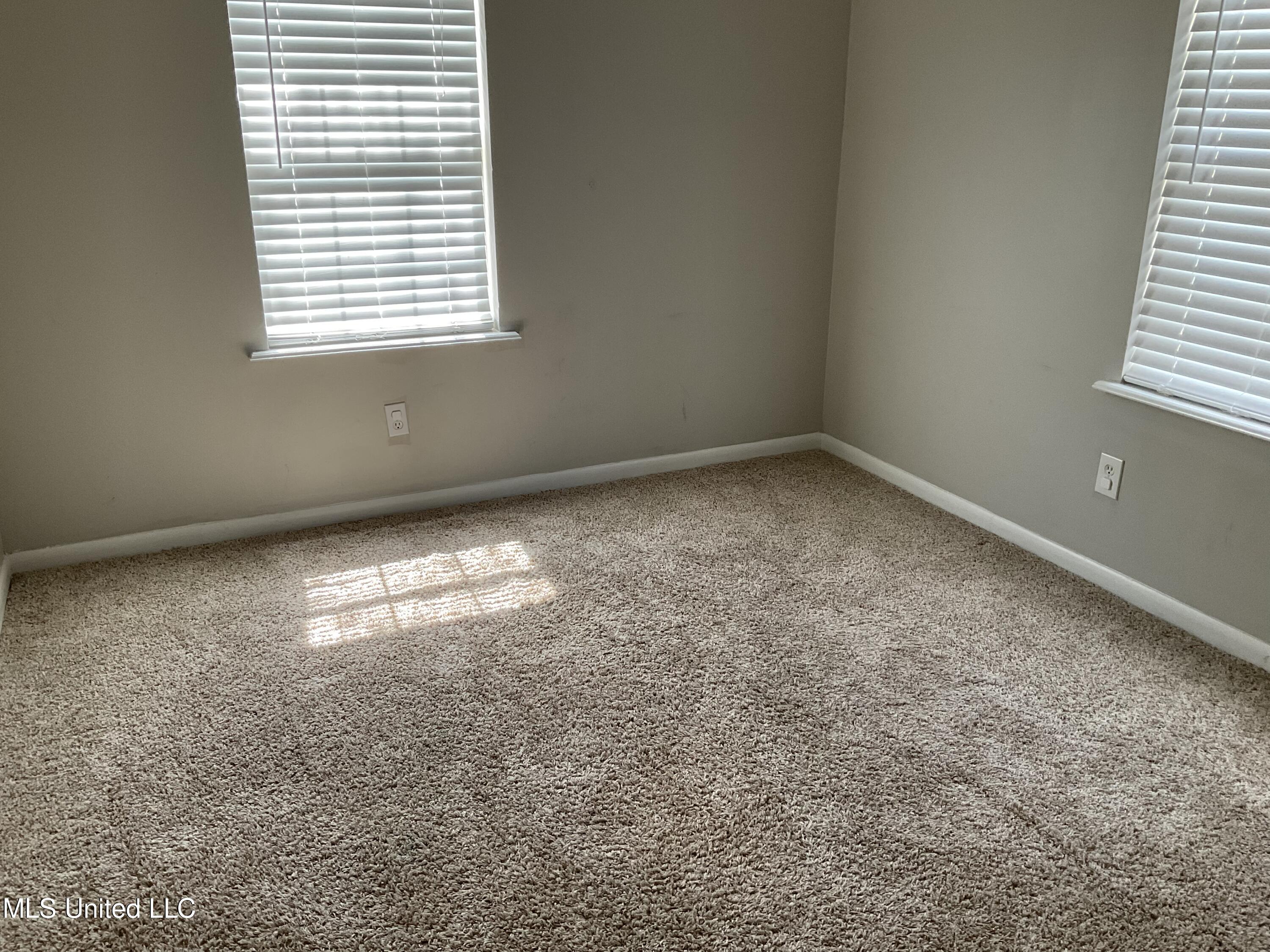 109 McRaven Street Clinton, MS 39056 - Photo 8 of 11 02175C61-A5C3-414B-AB47-086061C9EF2F