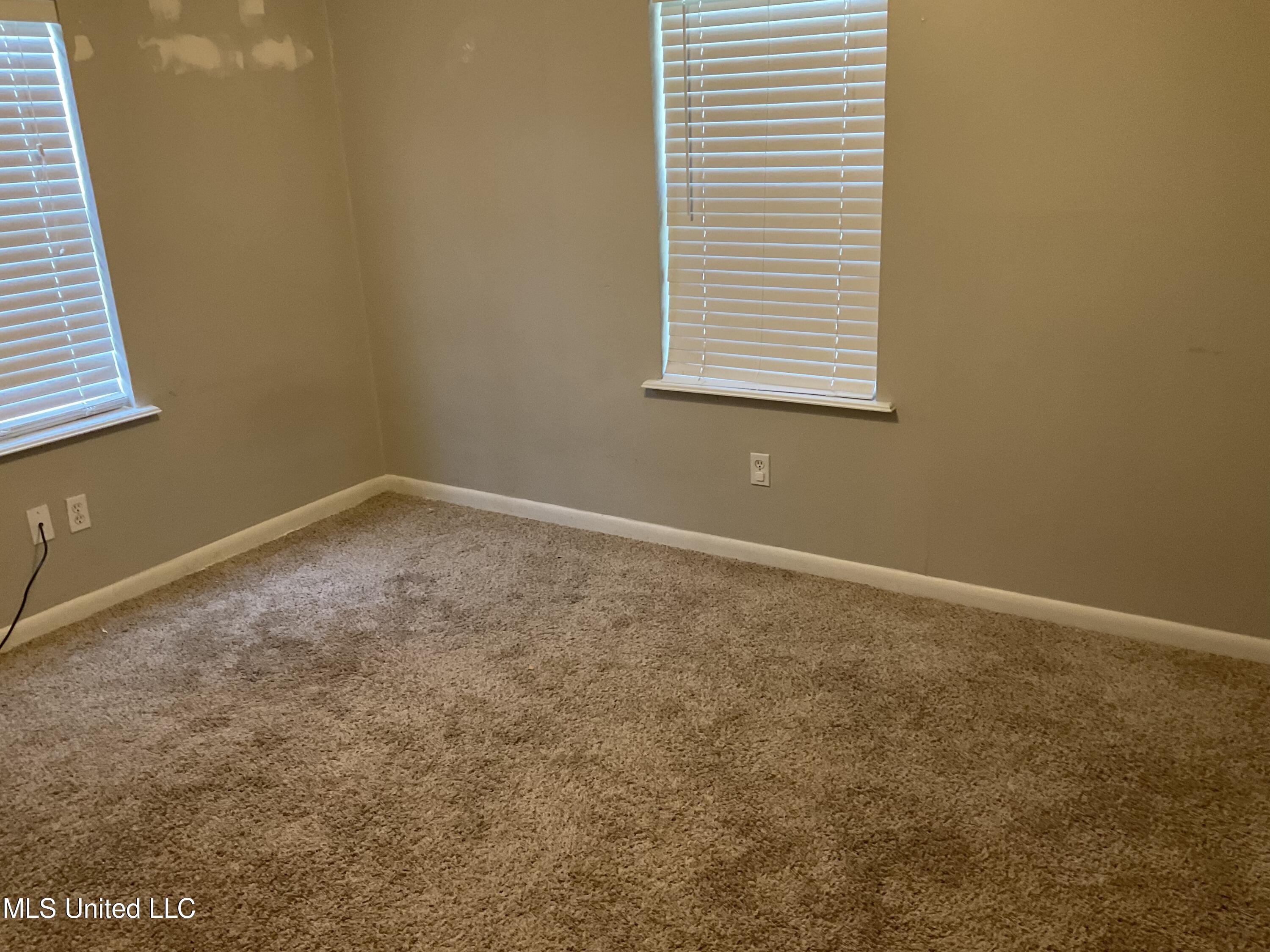 109 McRaven Street Clinton, MS 39056 - Photo 10 of 11 37FD8EC8-C812-493B-A0F1-4F69D1B8E614