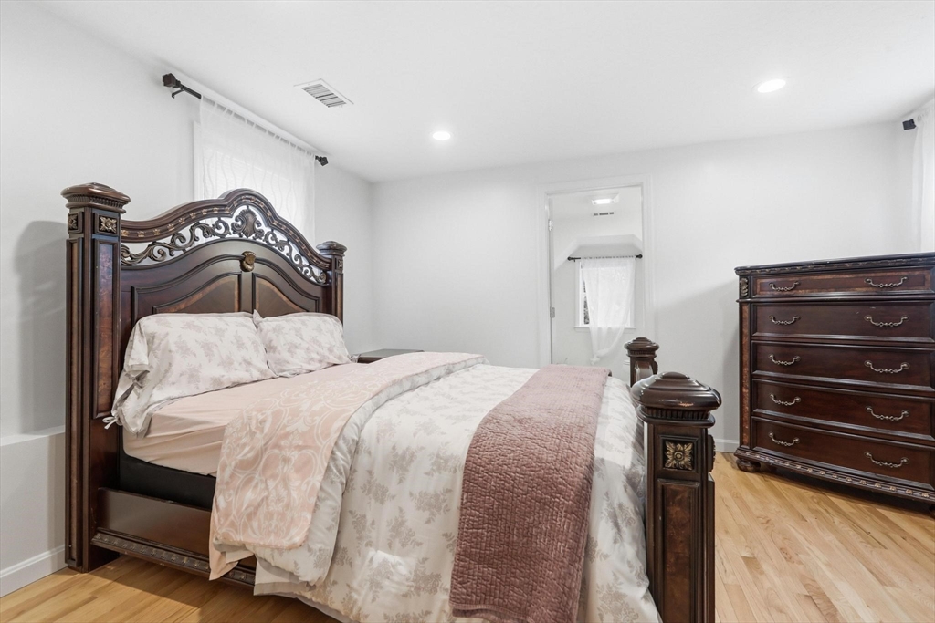 73 Wareham Street Middleboro, MA 02346 - Photo 22 of 37